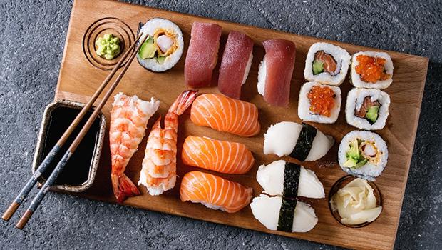 100 kawakw sushi za 137 z? Poznaj najtasze sushi na obrzeach Wieliczki!